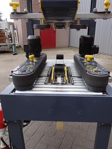 Used 1994 Siat SM8 box taper