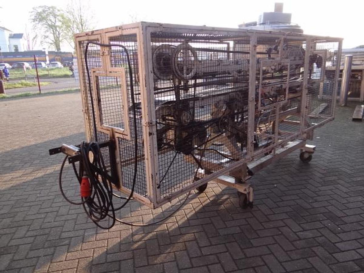 Gebruikt Roll trough labeler for Cans 99-230mm De Santis
