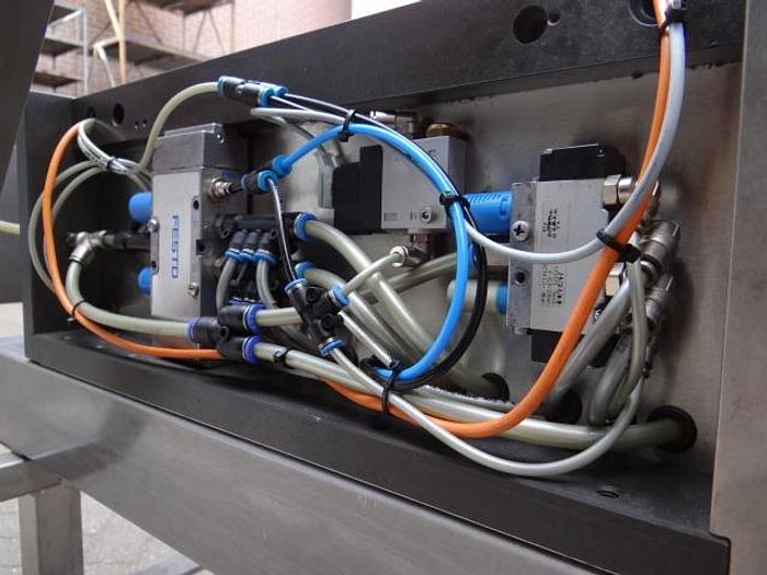 Used 2004 EFM doseer VD-1000-2 vulstation TR3