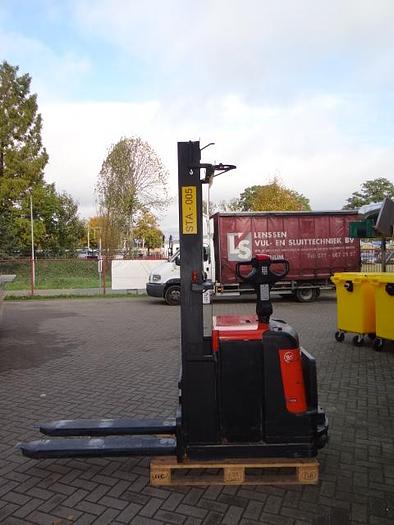 Used Pallet Stacker electric BT