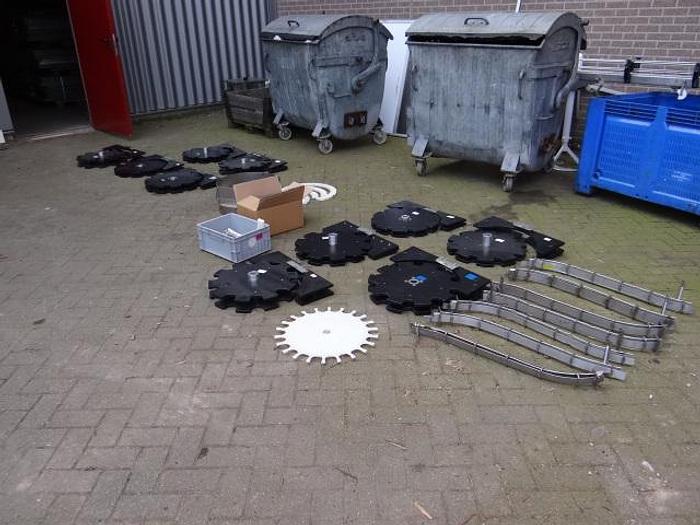 Used 1998 Pencon B.V DAV-1 pick and place capper