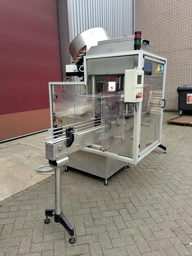 Gebruikt Press and screw capper Sneyders