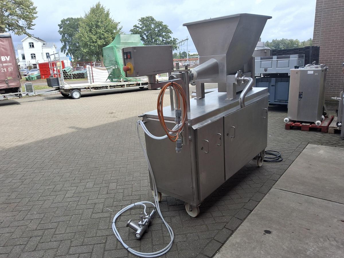 Gebruikt Piston dosing machine with infeed auger leonhardt ag-1 dpe 150 S