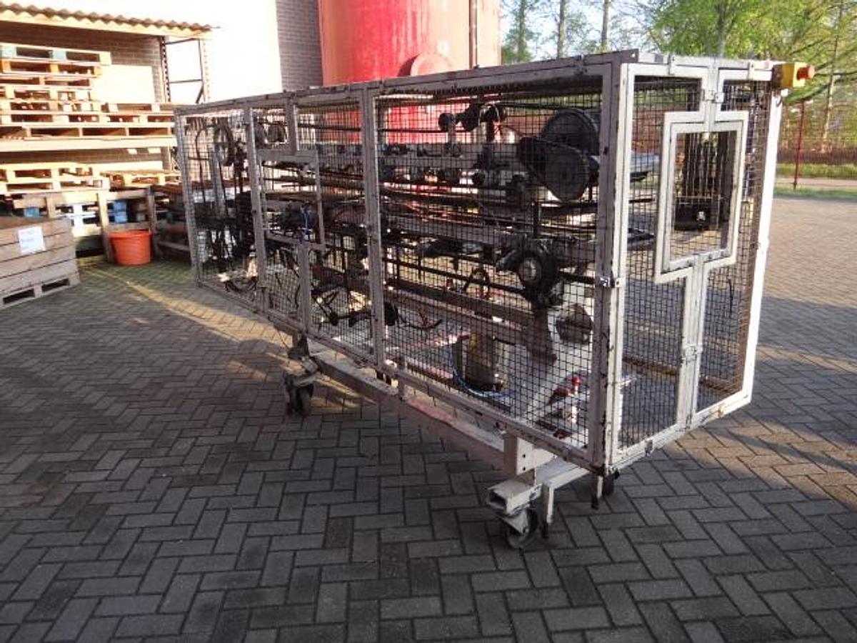 Gebruikt Roll trough labeler for Cans 99-230mm De Santis