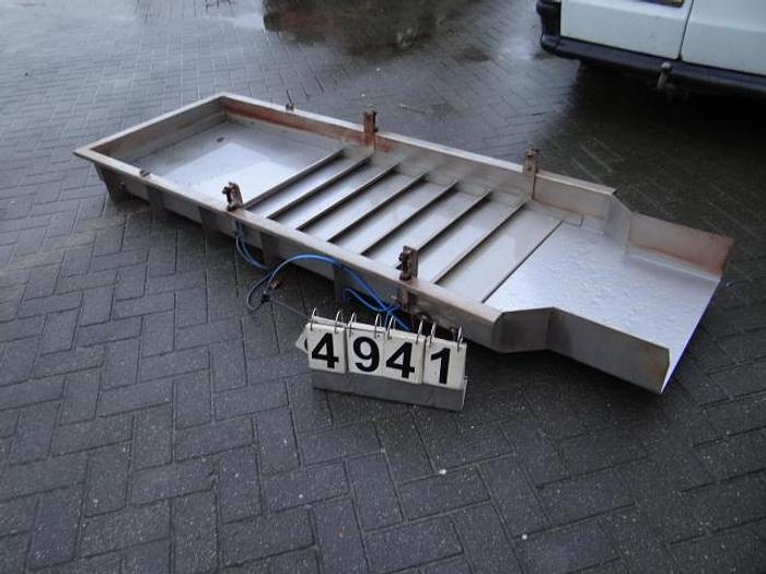 Used RVS stenenvanger met pomp/bak