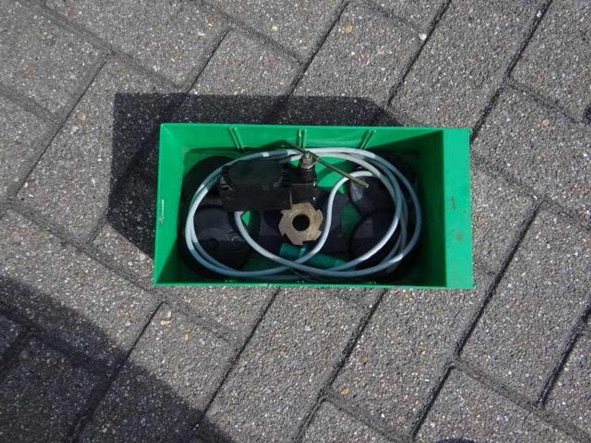 Gebruikt 1 station crowncorker