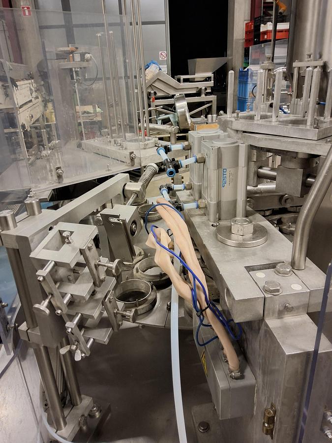 Gebruikt Waldner dosomat 2/2 cup filler/sealer