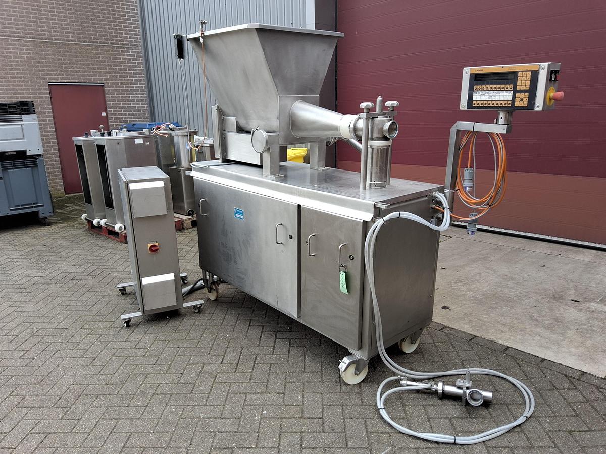 Gebruikt Piston dosing machine with infeed auger leonhardt ag-1 dpe 150 S
