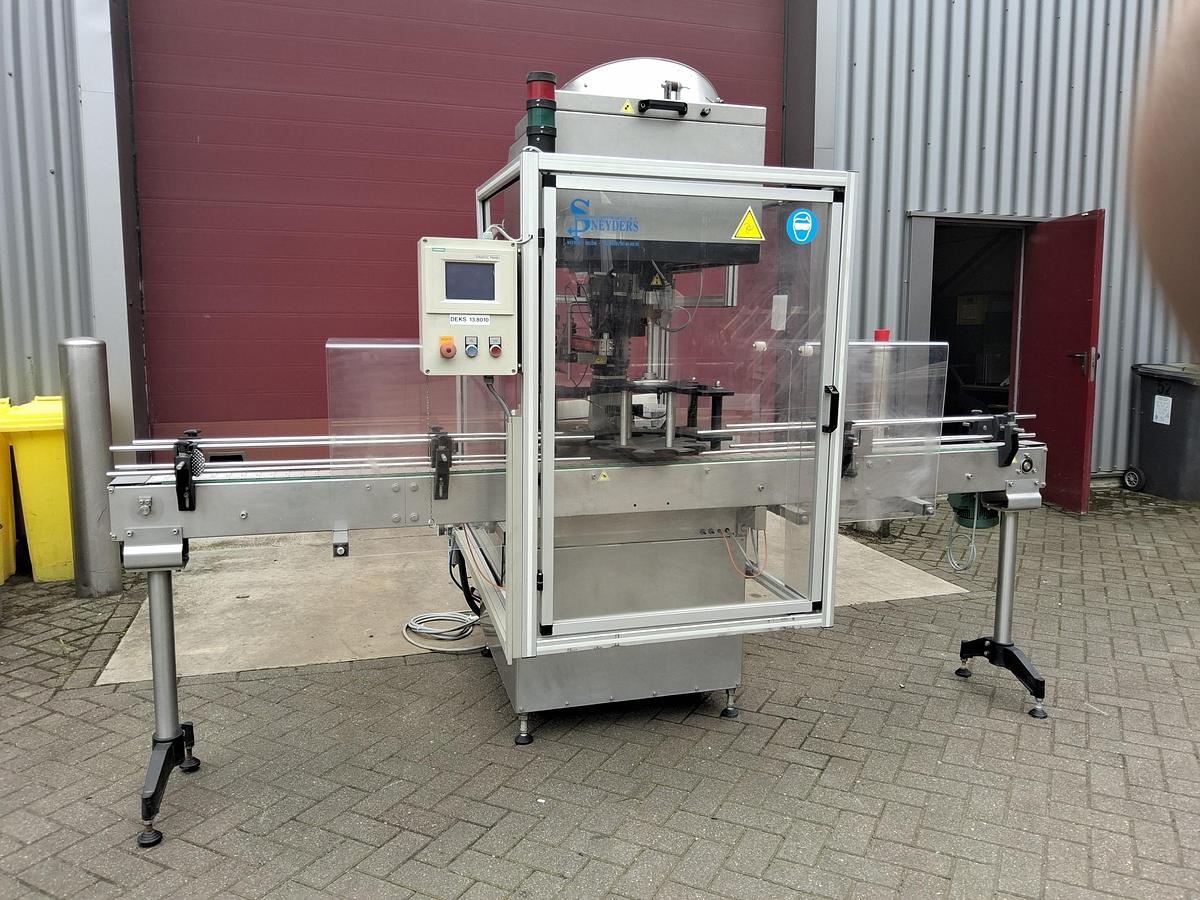 Gebruikt Press and screw capper Sneyders