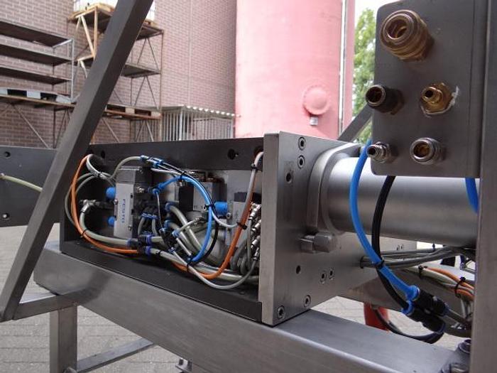 Used 2004 EFM doseer VD-1000-2 vulstation TR3