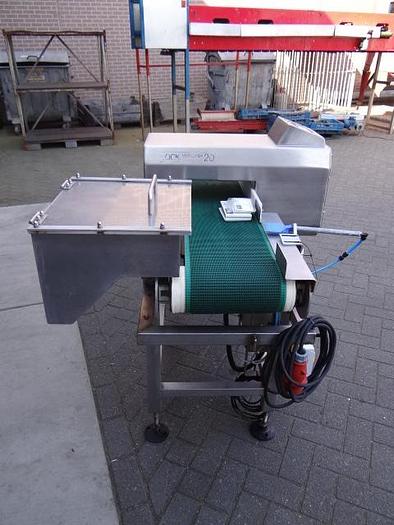 Used 1995 Lock Metalcheck 20