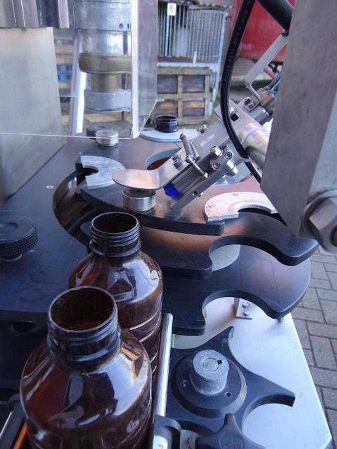 Gebruikt Automatic 1 station capper