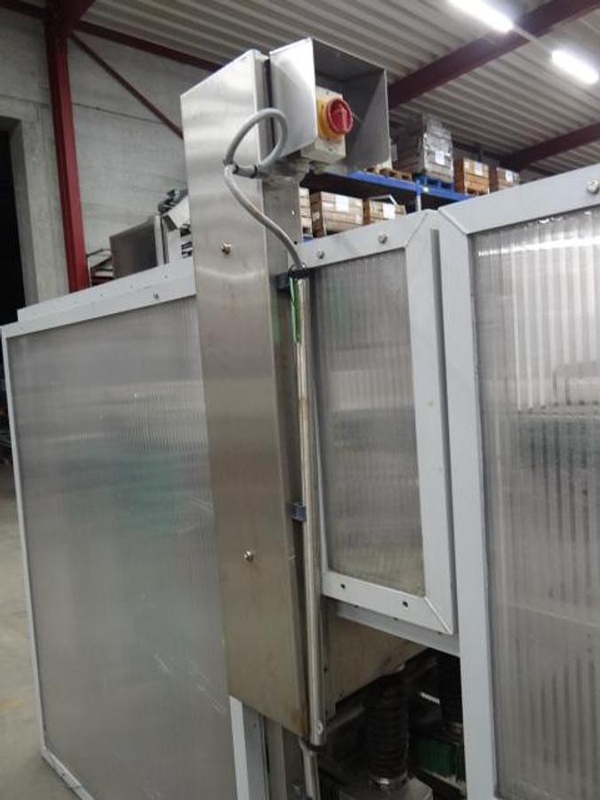 Gebruikt Empty bottle cleaner PET 0,5ltr