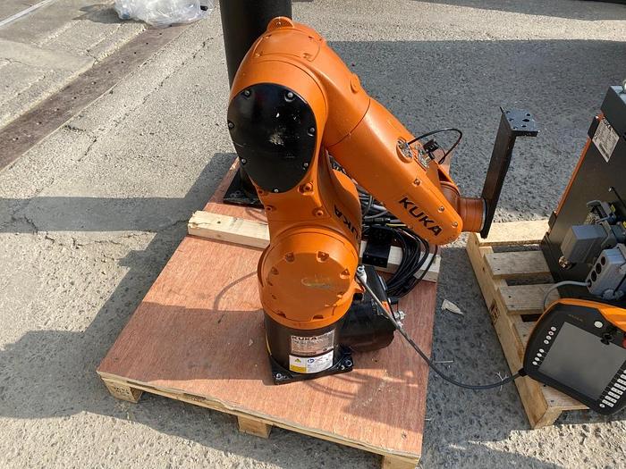 Used 2015 Kuka KR C4 + KR 6 R700 Sixx Robot
