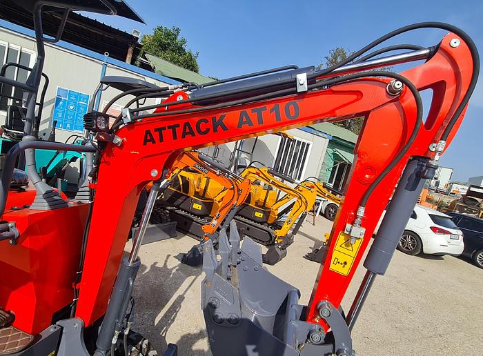 2022 Mini Excavator ATTACK AT10 - 950 kg.