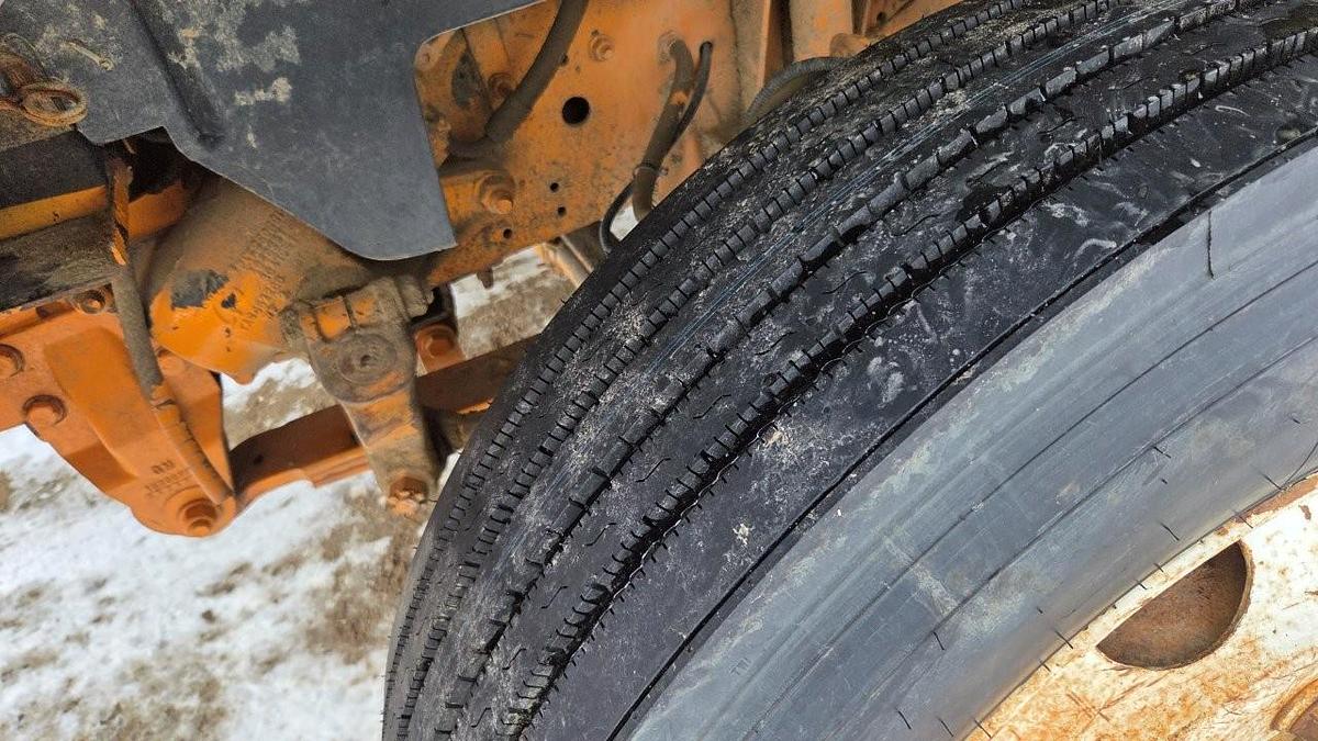 Used 2000 GMC C8500 Tandem Axle Bed Truck