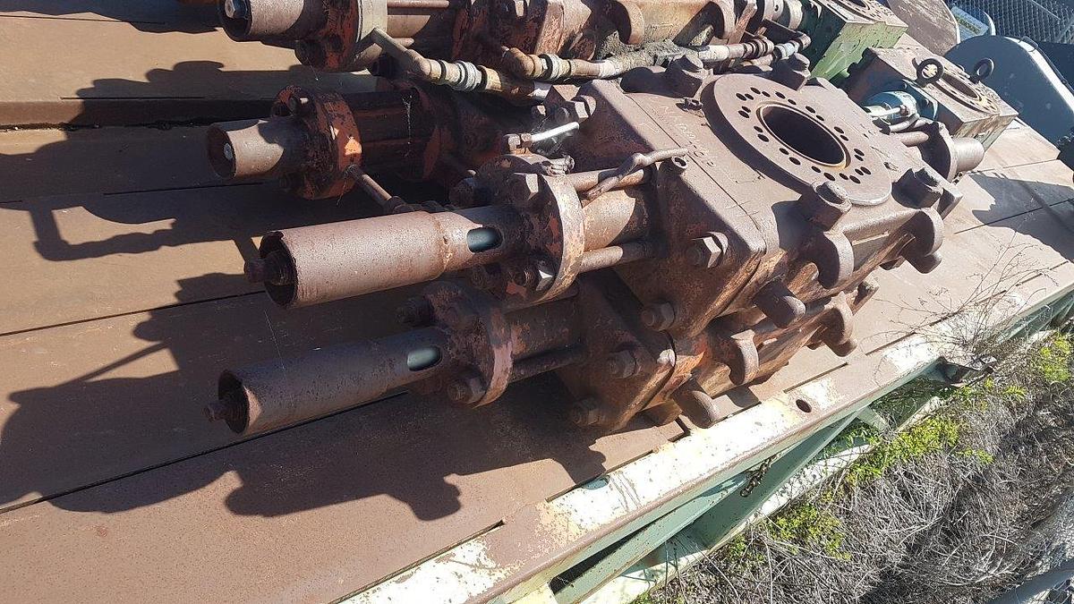 Used GUIBERSON 7 1/16" 3M Double Ram BOP