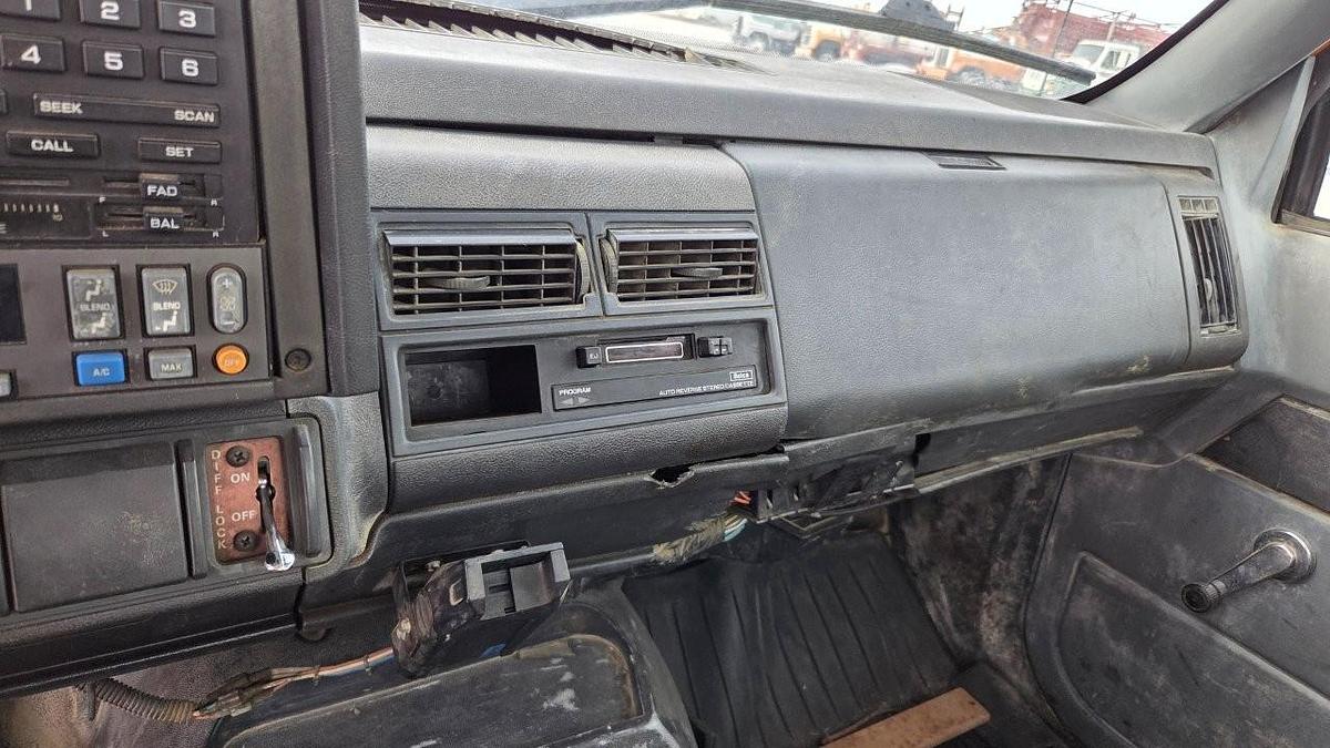 Used 2000 GMC C8500 Tandem Axle Bed Truck