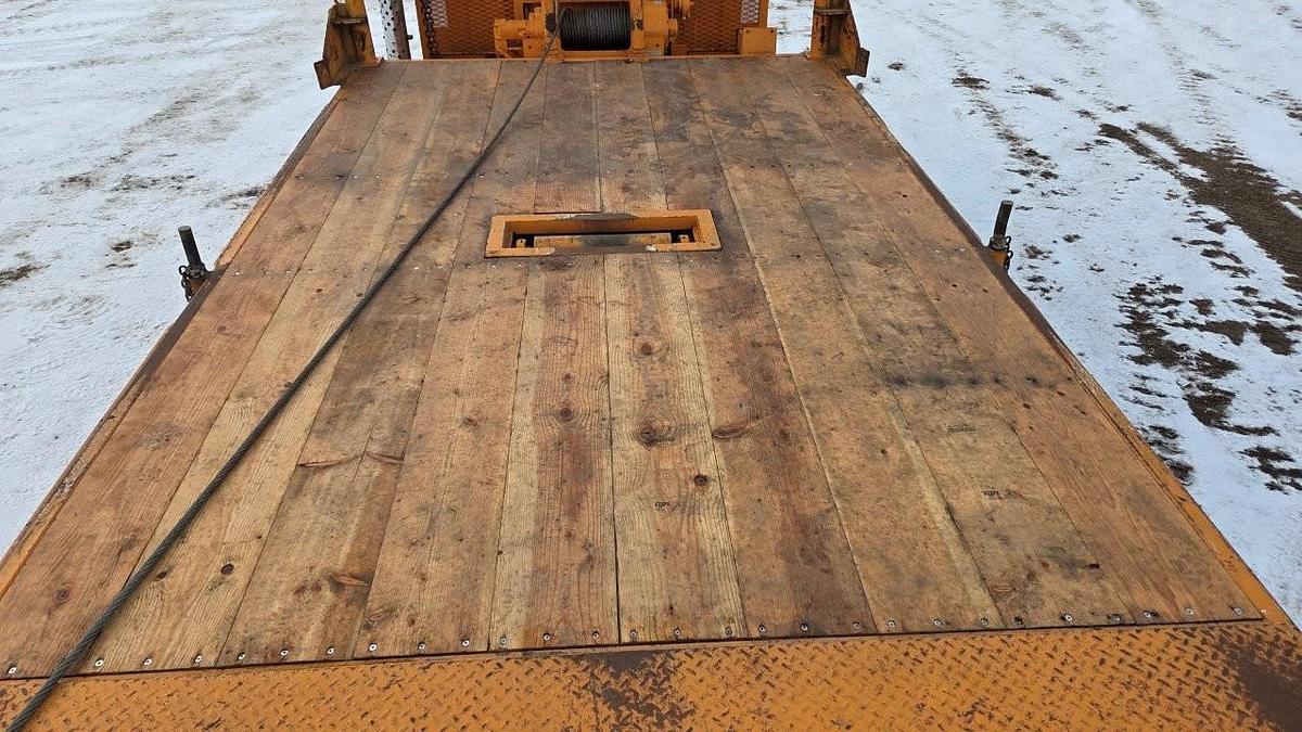 Used 2000 GMC C8500 Tandem Axle Bed Truck