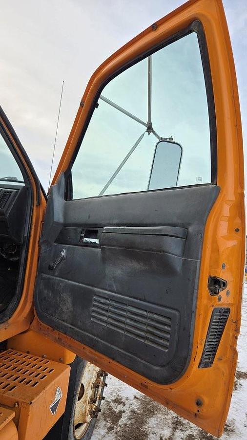 Used 2000 GMC C8500 Tandem Axle Bed Truck