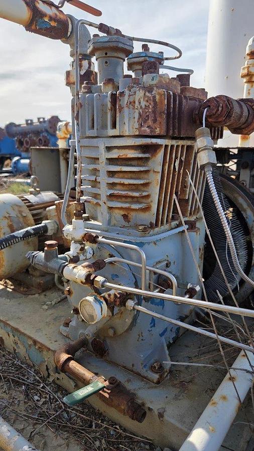 Used Quincy 325-18 Air Compressor Package