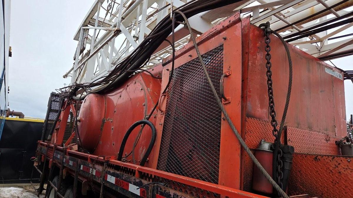 Used MOUNTAIN RIG MR 350 Oilfield Workover Rig / Service Rig / Pulling Unit