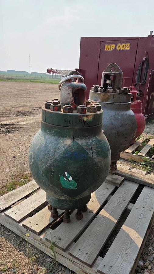 Used Continental Emsco PD 43 Pulsation Dampener