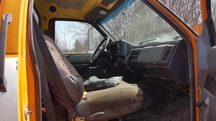 Used 2000 GMC Tandem Axle Bed Truck