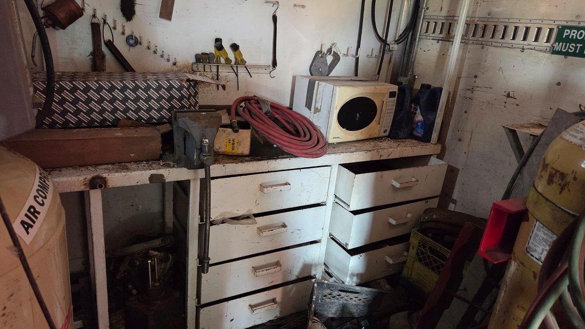 Used Alloy Trailers Inc 48' Tandem Axle Van Trailer