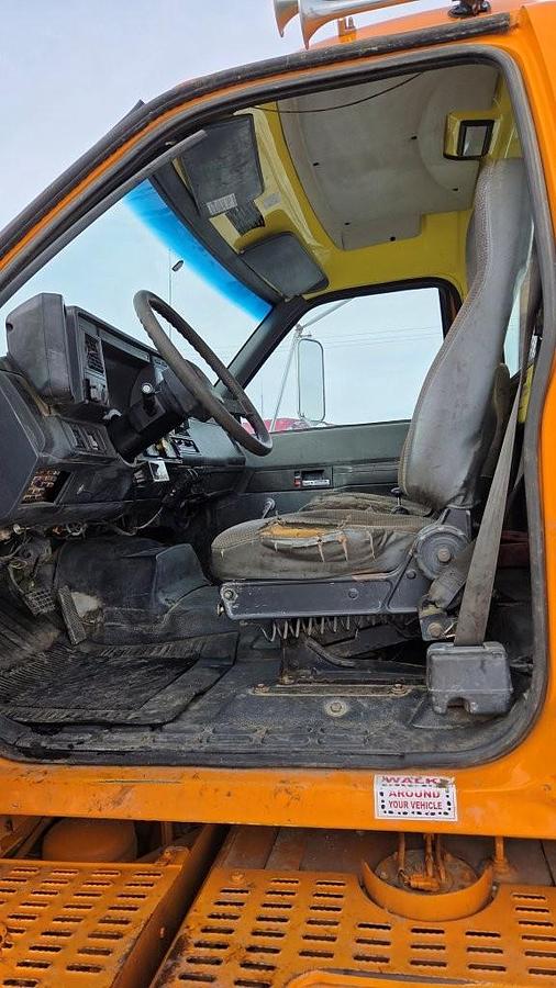 Used 2000 GMC C8500 Tandem Axle Bed Truck