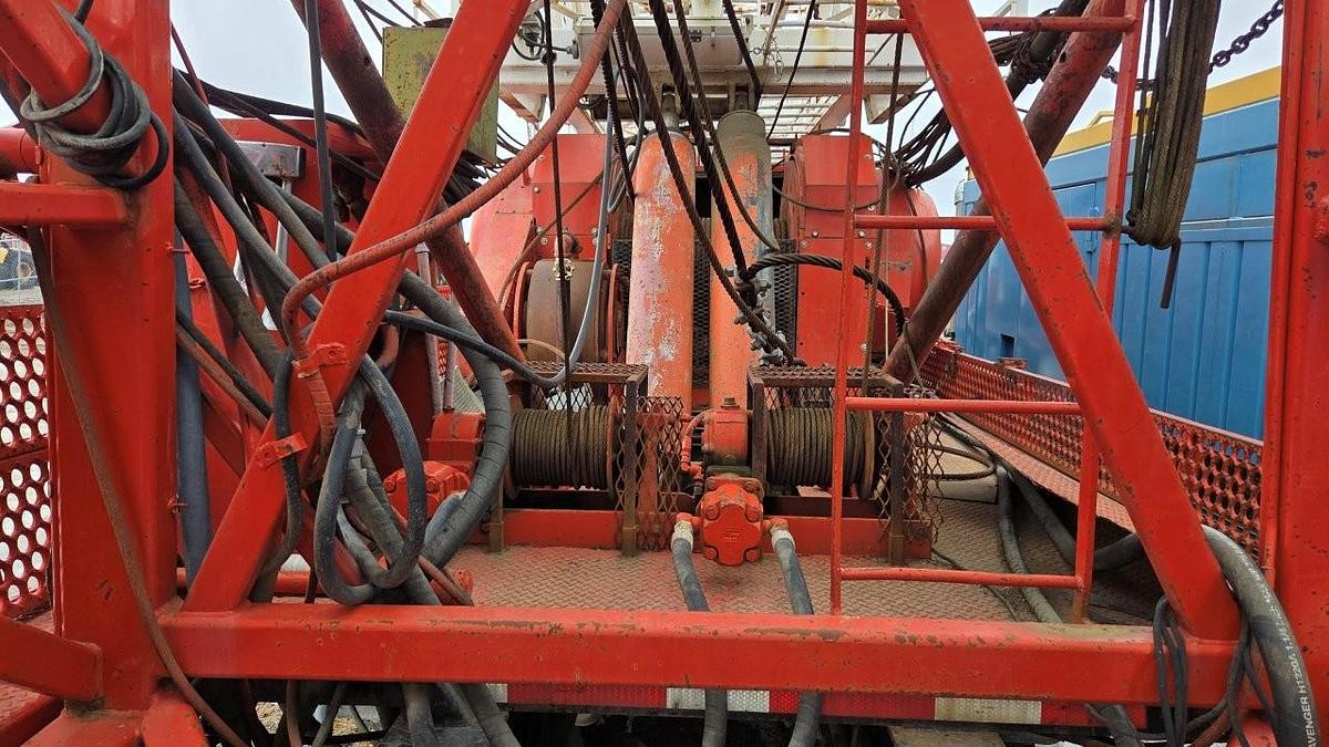Used MOUNTAIN RIG MR 350 Oilfield Workover Rig / Service Rig / Pulling Unit