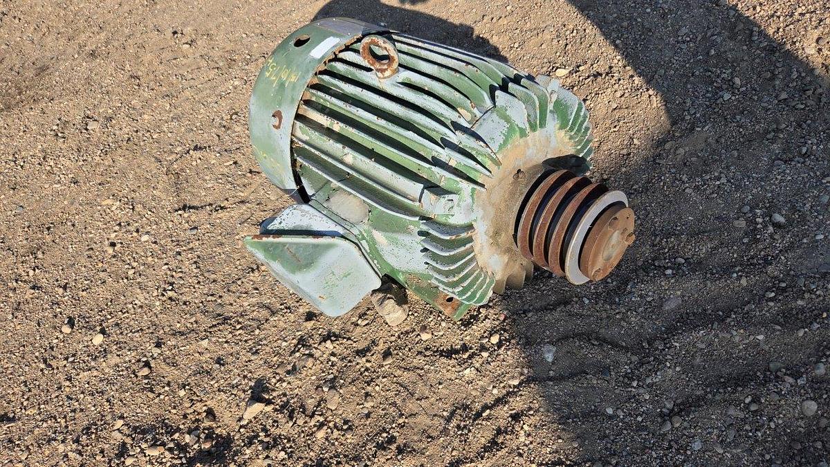 Used Toshiba 15/10/7.5 HP Triple Rate Electric Motor