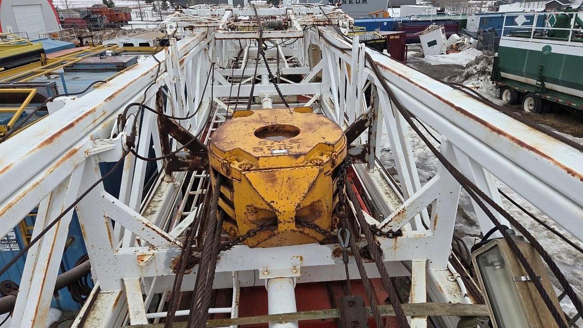 Used MOUNTAIN RIG MR 350 Oilfield Workover Rig / Service Rig / Pulling Unit