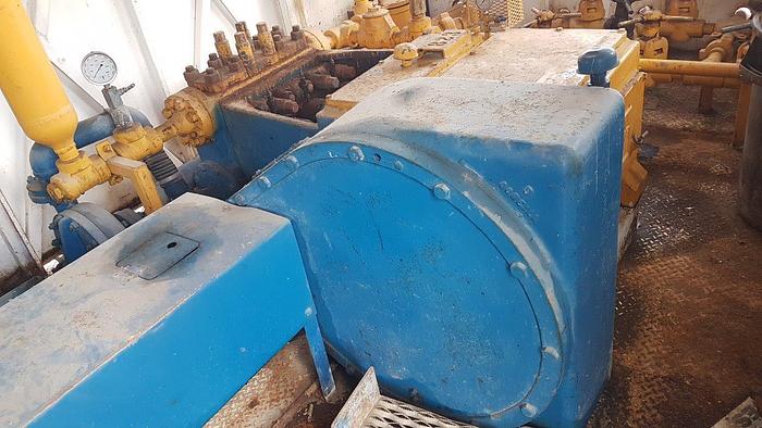 Used National JWS-300L Triplex Well Servicing Reversing Mud Pump Package