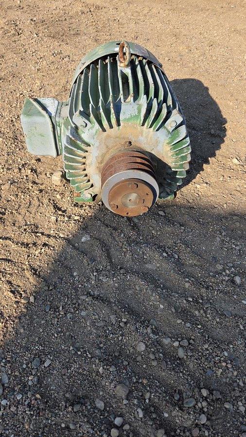 Used Toshiba 15/10/7.5 HP Triple Rate Electric Motor