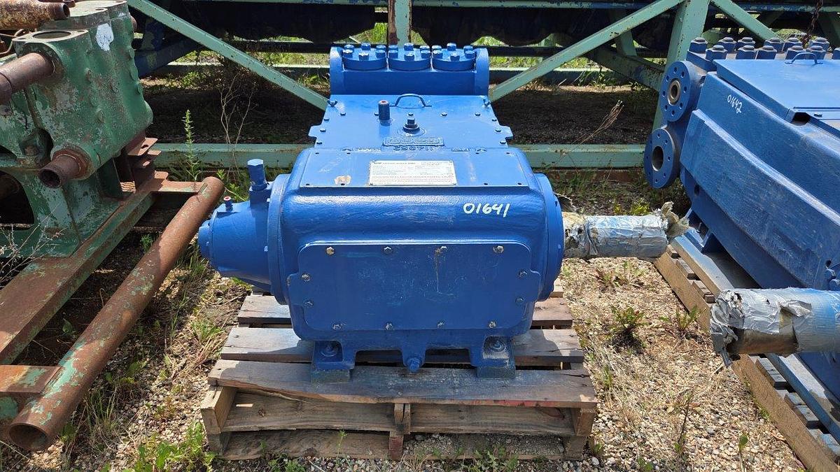 National Oilwell Varco "NOV" 133T-4M Triplex Pump