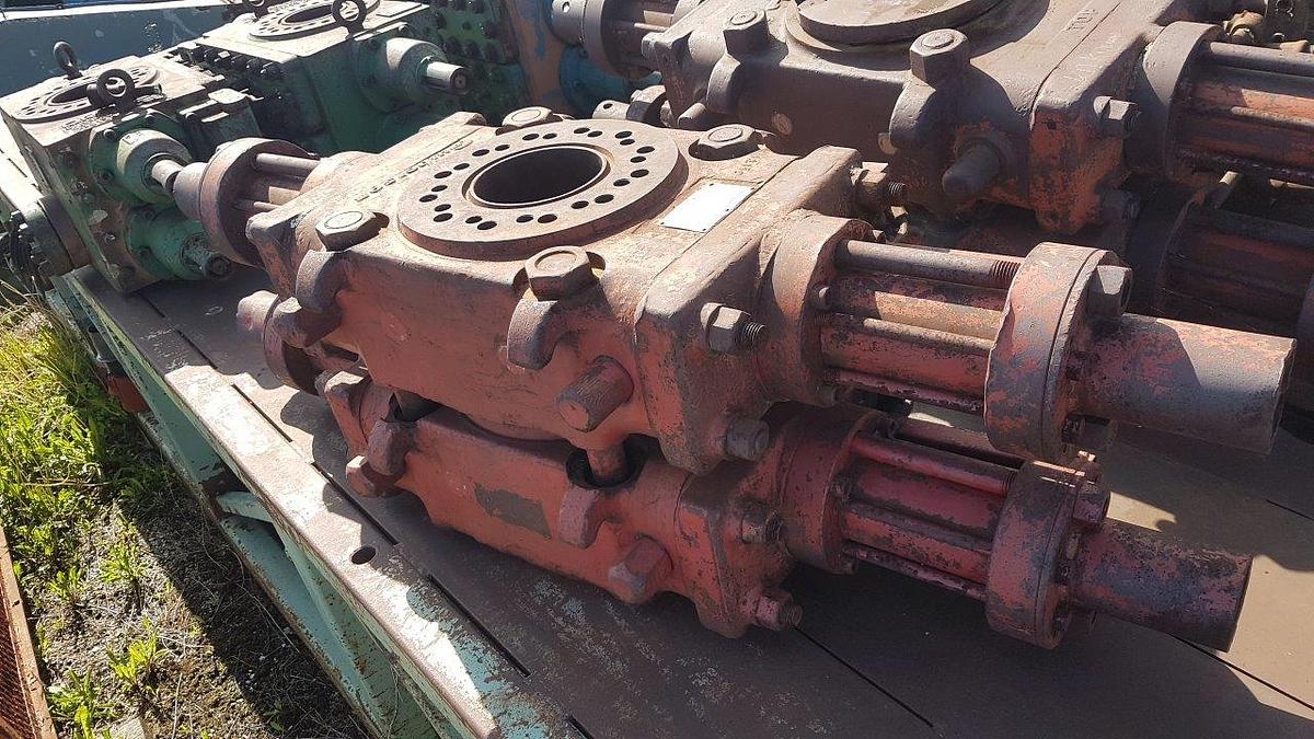 Used GUIBERSON 7 1/16" 3M Double Ram BOP