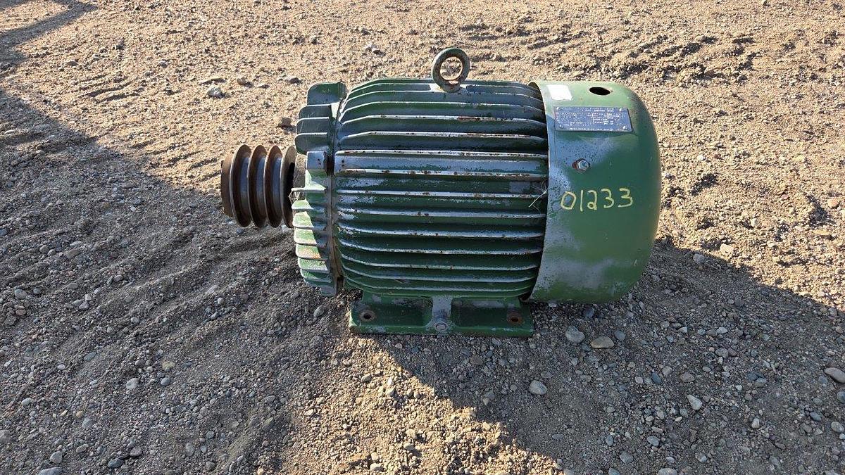Used Toshiba 15/10/7.5 HP Triple Rate Electric Motor
