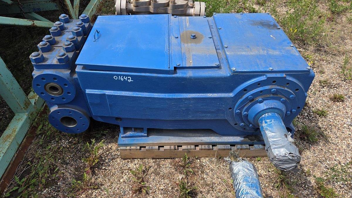 National Oilwell Varco "NOV" 250T-5M Triplex Pump