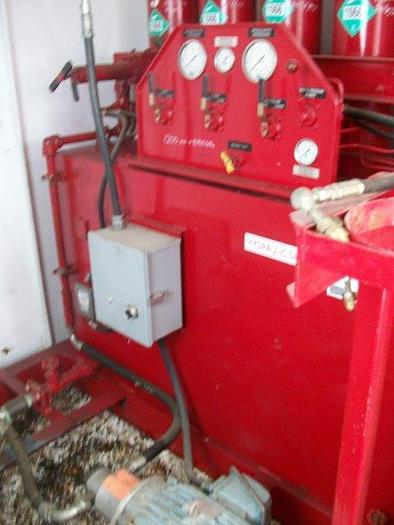 Used LUCAN 3 Station Closing Unit / Accumulator