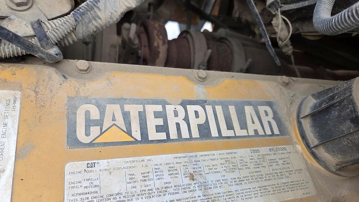 Used 2000 GMC C8500 Tandem Axle Bed Truck