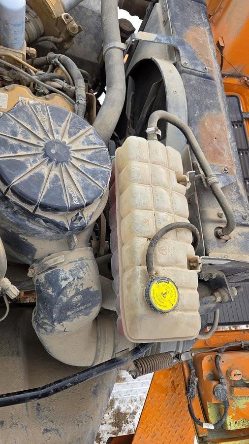 Used 2000 GMC C8500 Tandem Axle Bed Truck