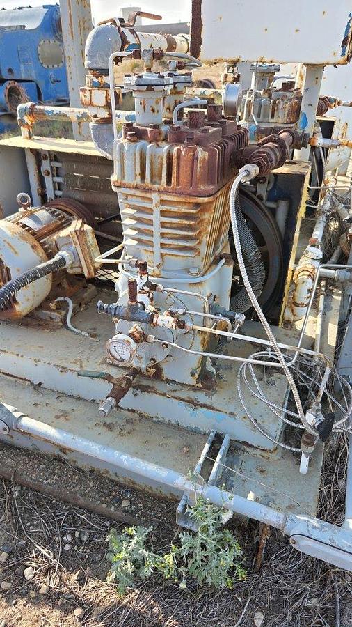 Used Quincy 325-18 Air Compressor Package