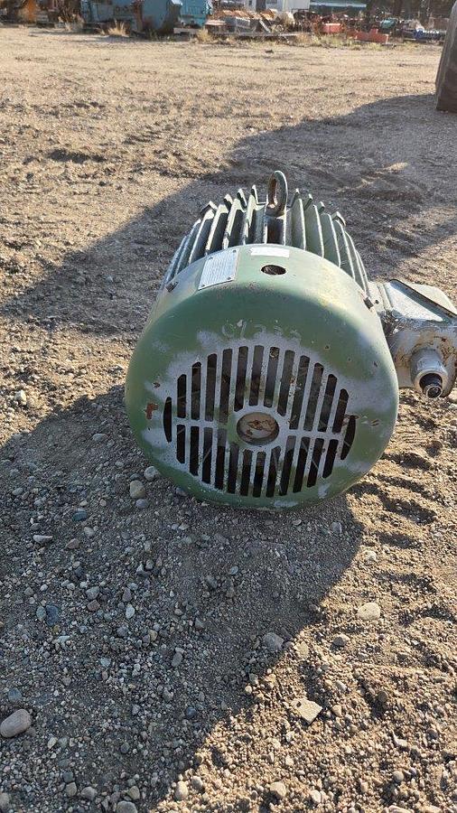 Used Toshiba 15/10/7.5 HP Triple Rate Electric Motor
