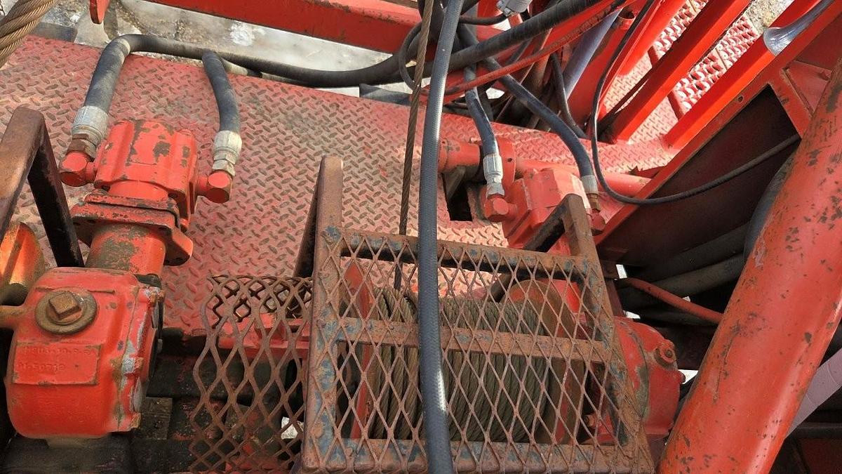 Used MOUNTAIN RIG MR 350 Oilfield Workover Rig / Service Rig / Pulling Unit