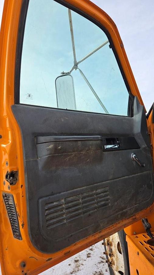 Used 2000 GMC C8500 Tandem Axle Bed Truck