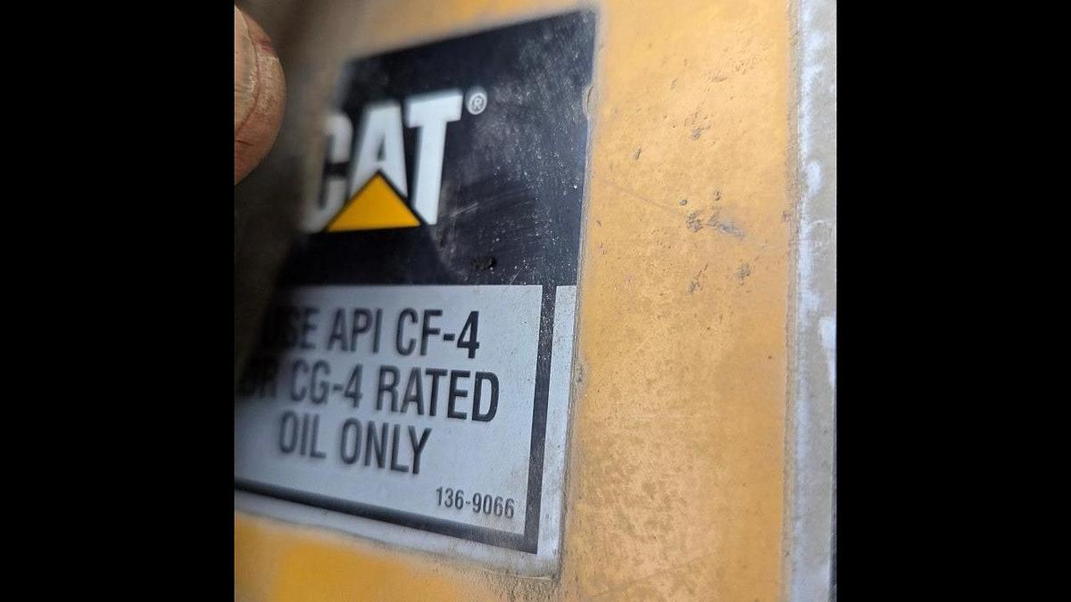 Used 2000 GMC C8500 Tandem Axle Bed Truck