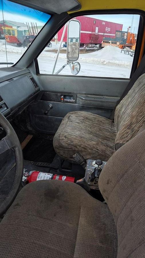 Used 2000 GMC C8500 Tandem Axle Bed Truck