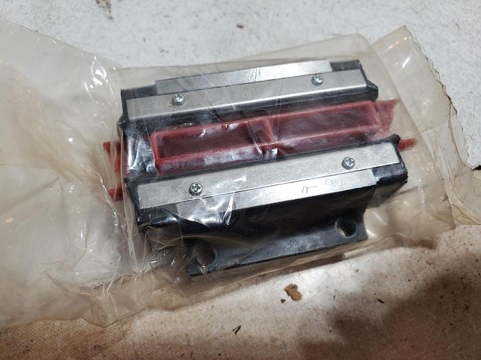 THK HSR20LB1SS LM SYSTEM LINEAR BEARING BLOCK (BRC2)