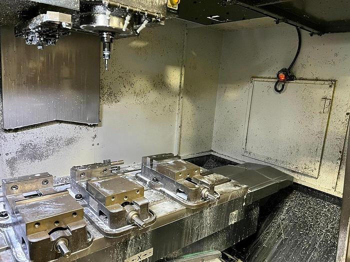 Used 2017 DOOSAN DNM 5700 4-Axis CNC Vertical Machining Center